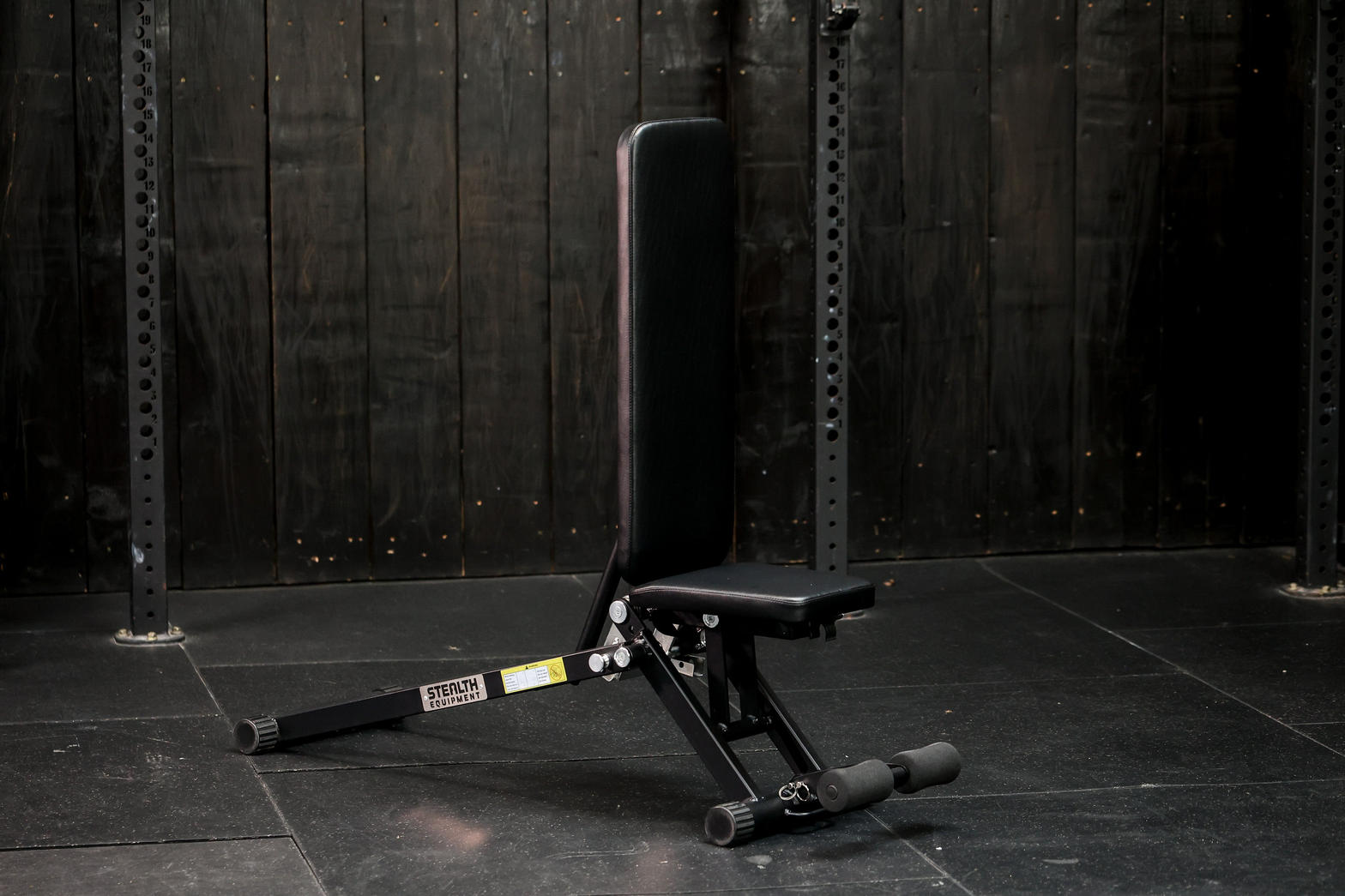 Adjustable FID weight bench